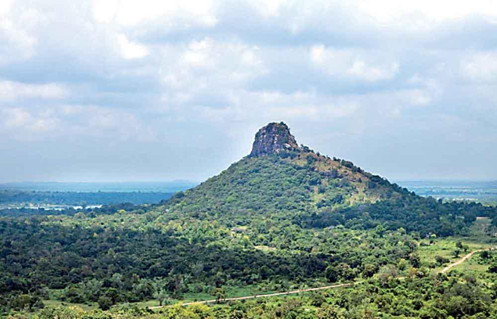 Baron’s Cap / Thoppigala (also known as Kudumbimalai)