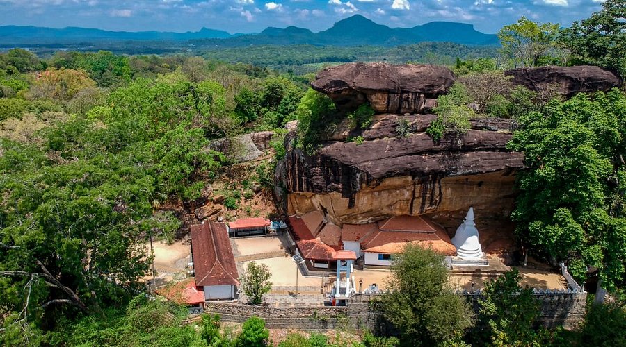 Ridi Viharaya (Silver Temple, Ridigama)