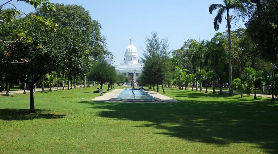 Viharamahadevi Park